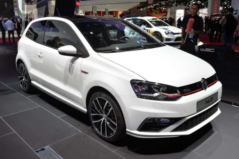 2015 Makyajlı Yeni Volkswagen Polo GTİ Oto Kokpit