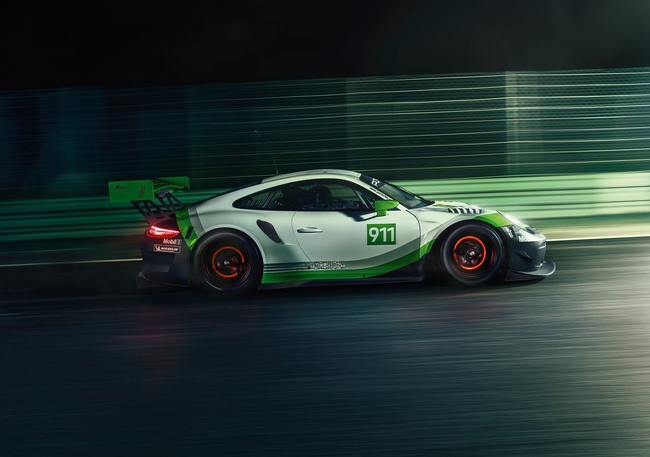 Yeni Porsche 911 GT3 R 0-100 km/s