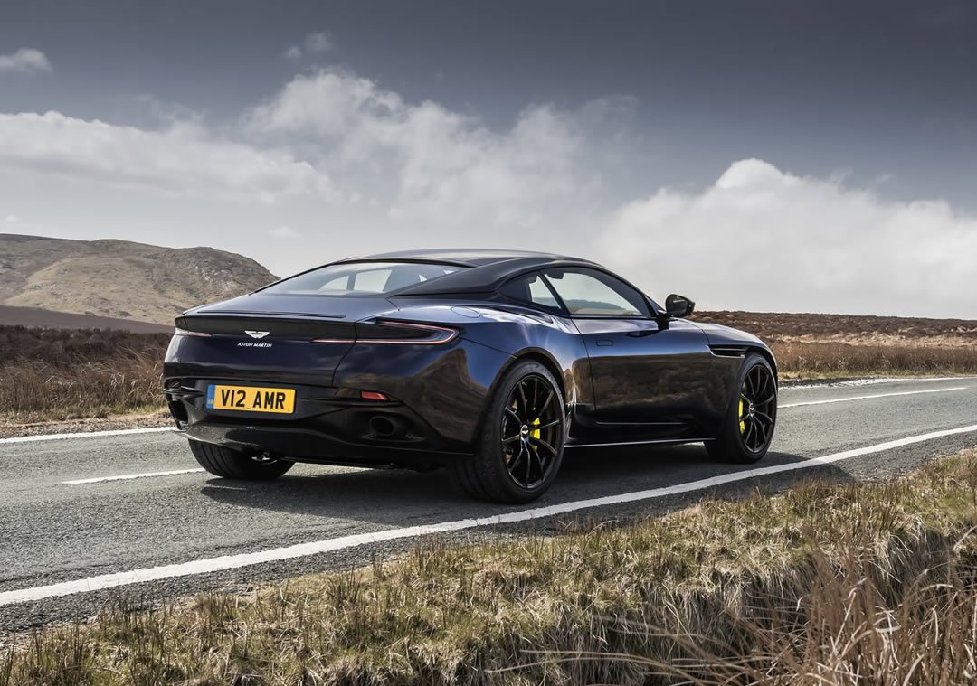 2019 Aston Martin DB11 AMR Özellikleri