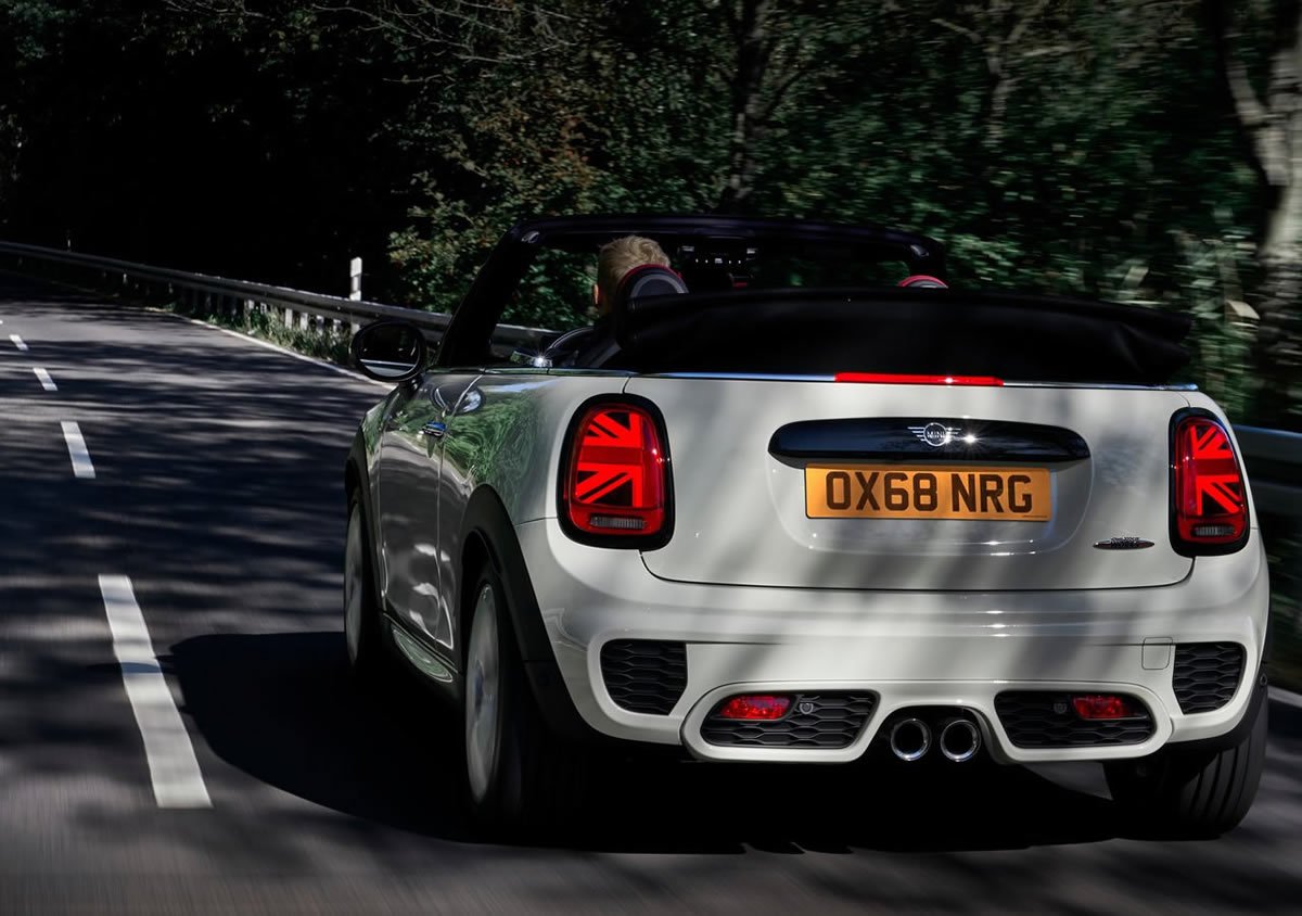 2019 Mini John Cooper Works Convertible Donanımları