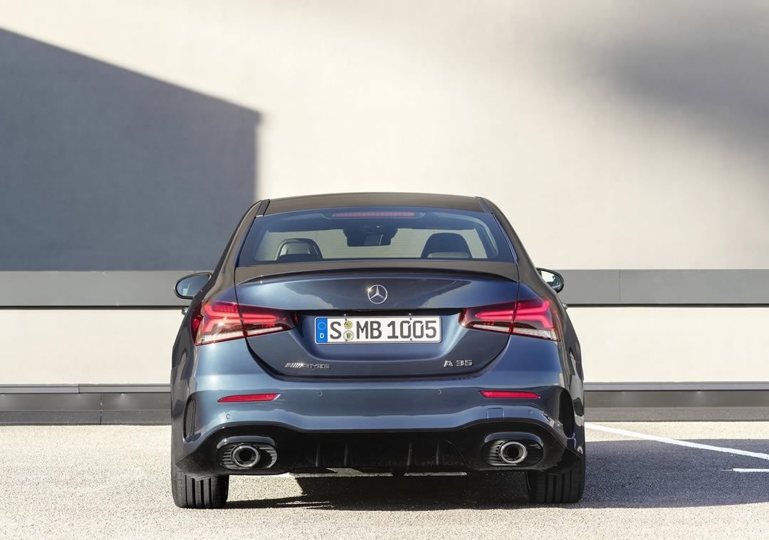 Mercedes-AMG A35 4Matic Sedan 0-100 km/s