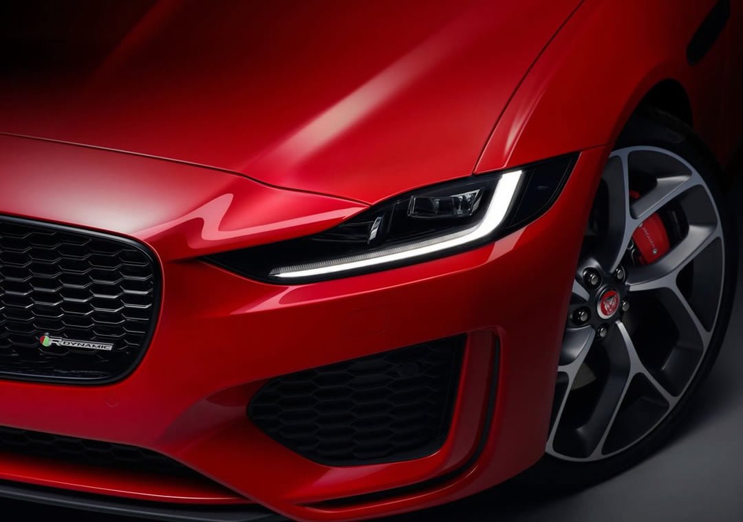 Makyajlı 2020 Jaguar XE P300