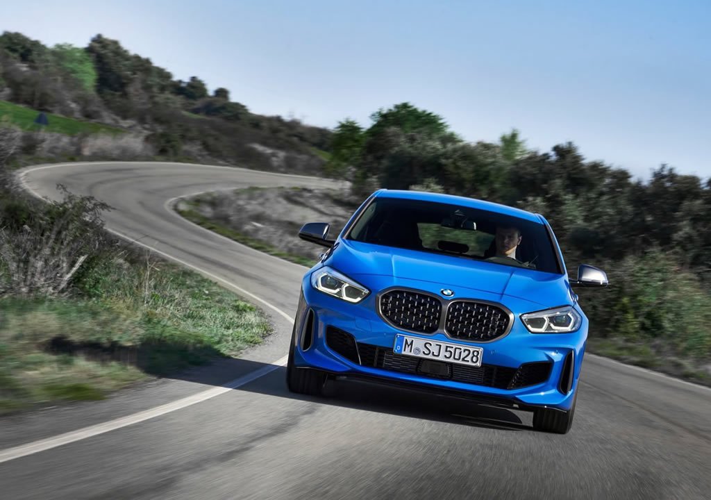 2020 Yeni BMW M135i xDrive 0-100 km/s