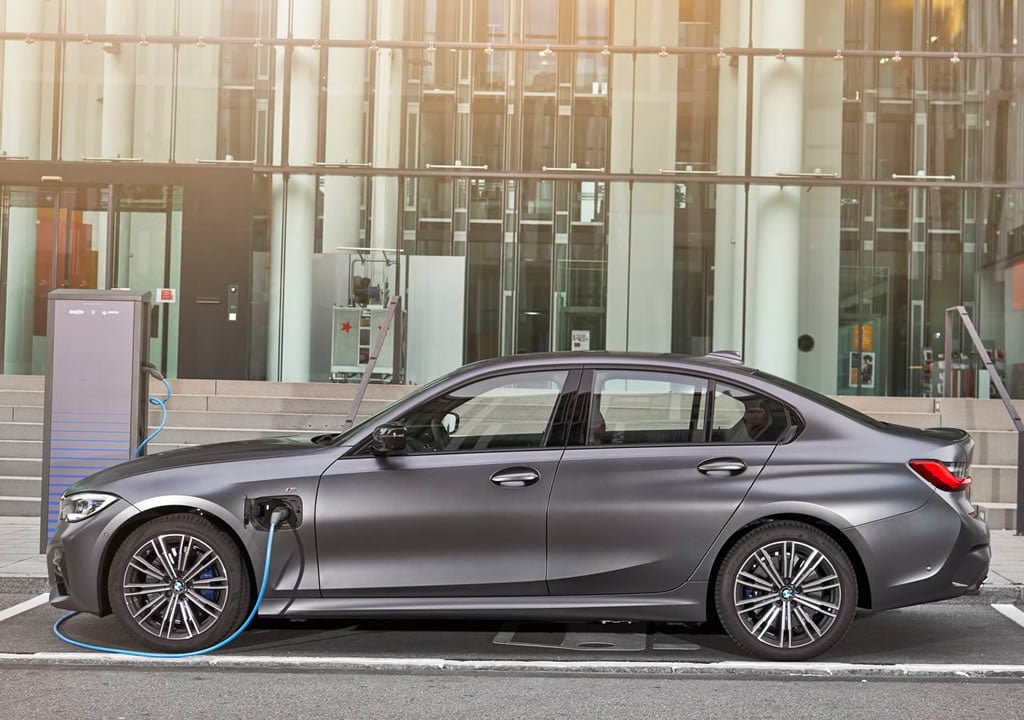 2019 BMW 330e Sedan