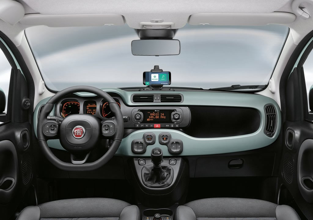 2020 Yeni Fiat Panda Hibrit İçi