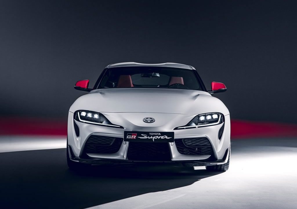 2020 Yeni Toyota Supra 2.0 LT Turbo Fotoğrafları