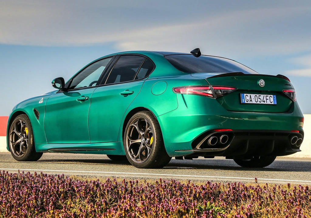 2020 Yeni Alfa Romeo Giulia Quadrifoglio Teknik Özellikleri