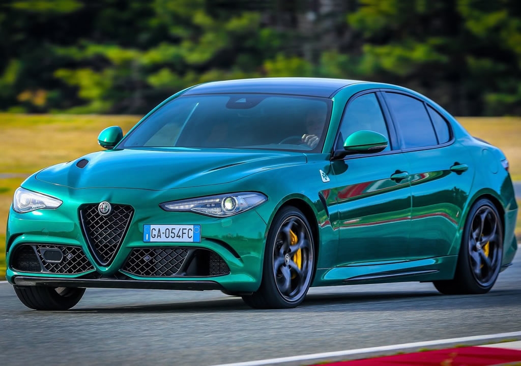 2020 Yeni Alfa Romeo Giulia Quadrifoglio Donanımları