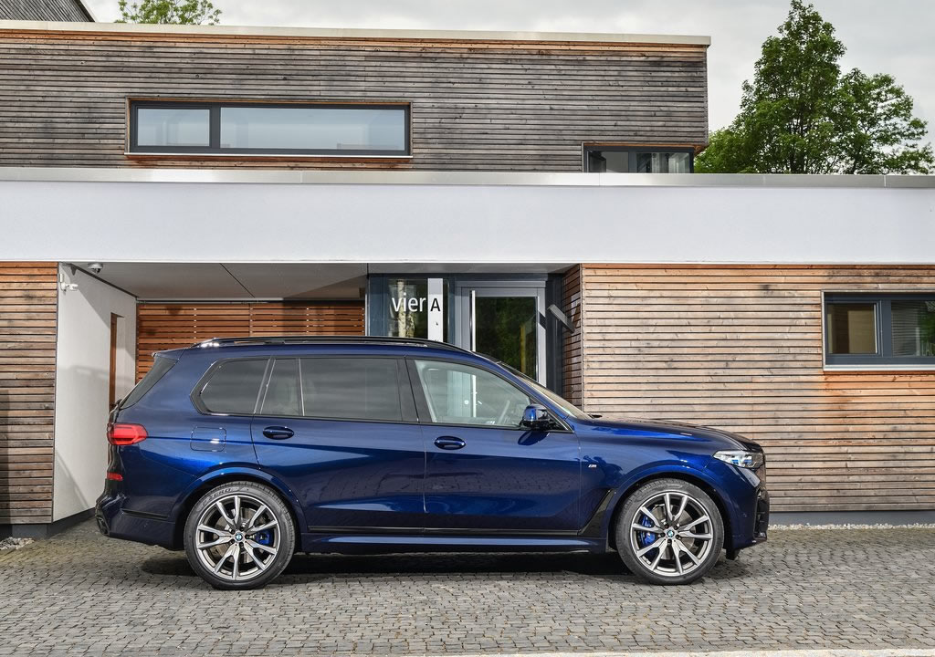 2020 BMW X7 M50i