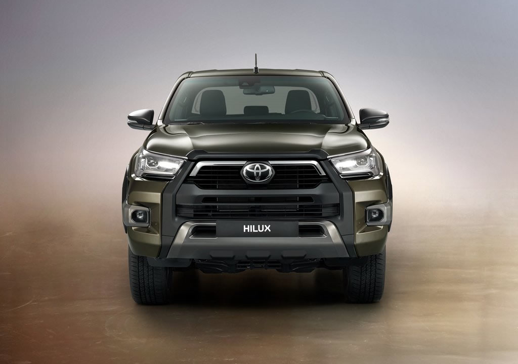 Makyajlı 2021 Toyota Hilux Türkiye