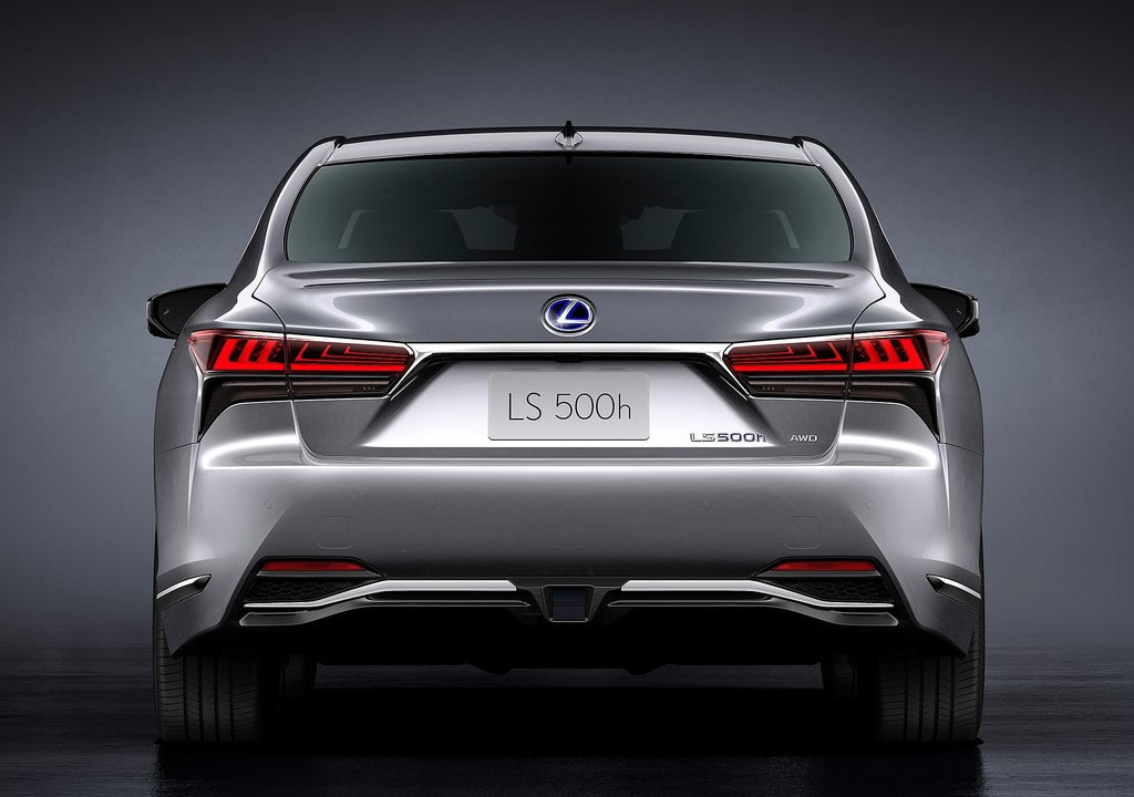 2021 Yeni Lexus LS Fotoğrafları