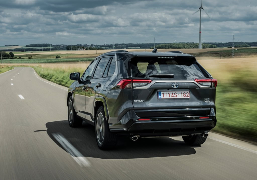 2021 Toyota RAV4 Plug-in Hybrid Fotoğrafları