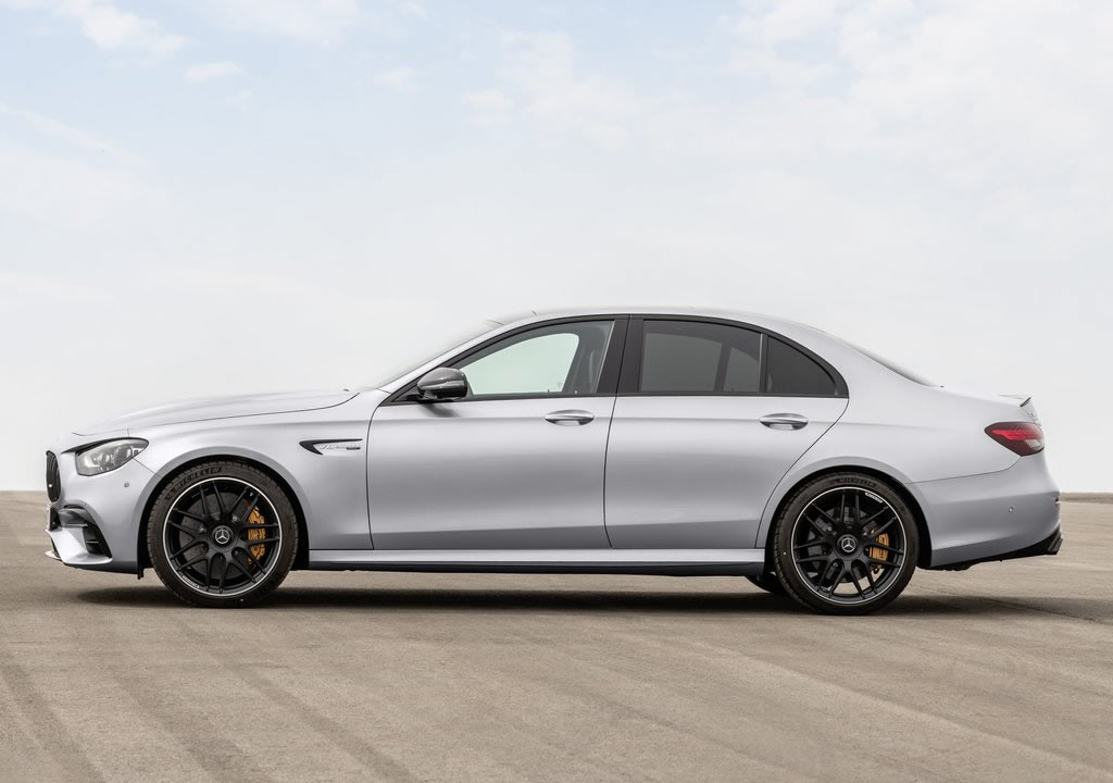 Makyajlı 2021 Mercedes-AMG E63 S 0-100 km/s