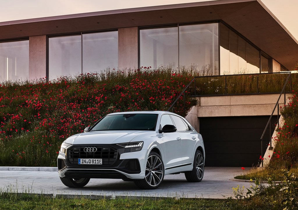 2021 Yeni Audi Q8 TFSI e Quattro Fotoğrafları