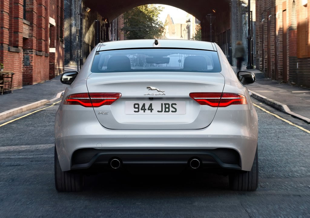 Makyajlı 2021 Jaguar XE