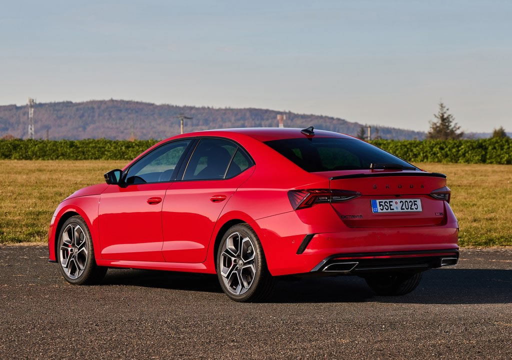 2021 Yeni Kasa Skoda Octavia RS Özellikleri