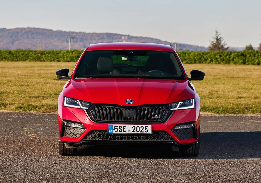 2021 Yeni Kasa Skoda Octavia RS Donanımları