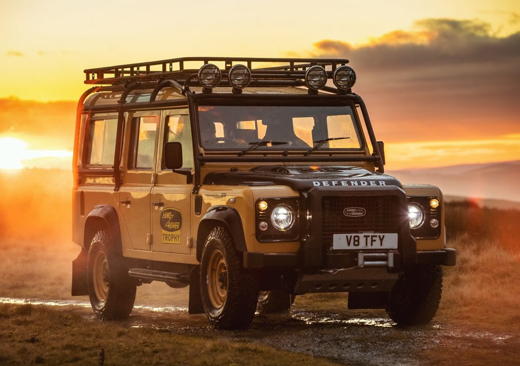 2021 Land Rover Defender Works V8 Trophy Özellikleri