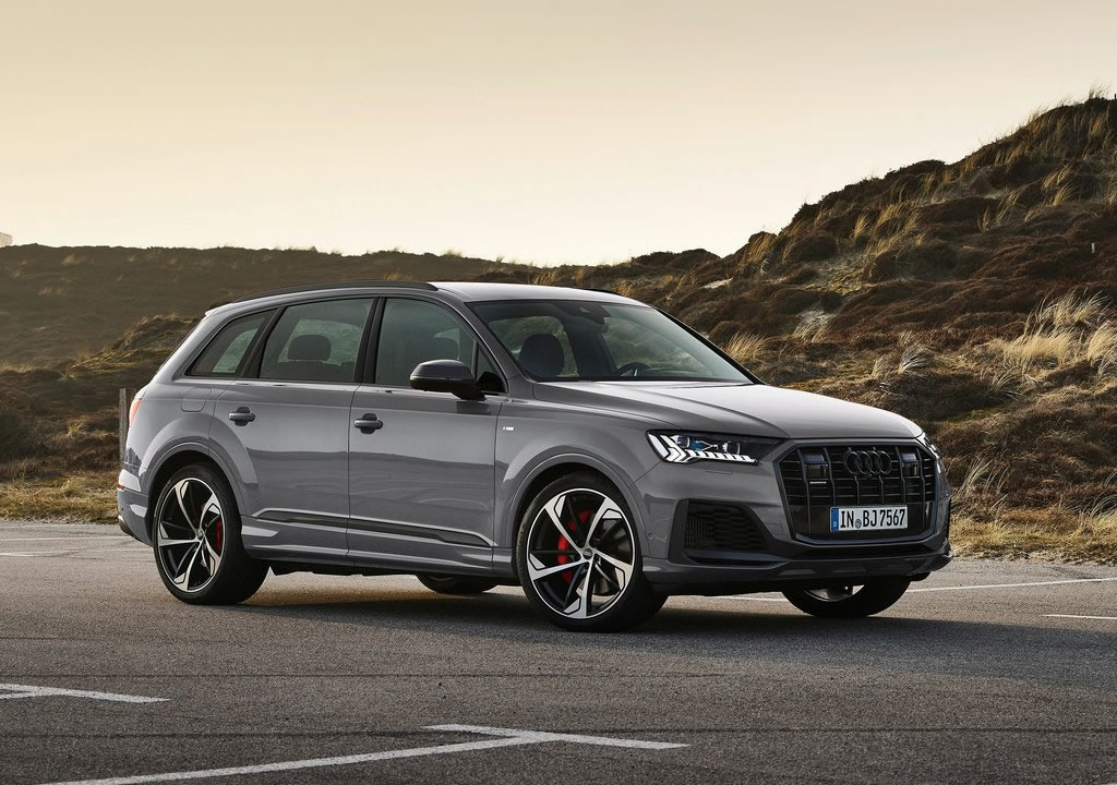 2022 Audi Q7 competition plus