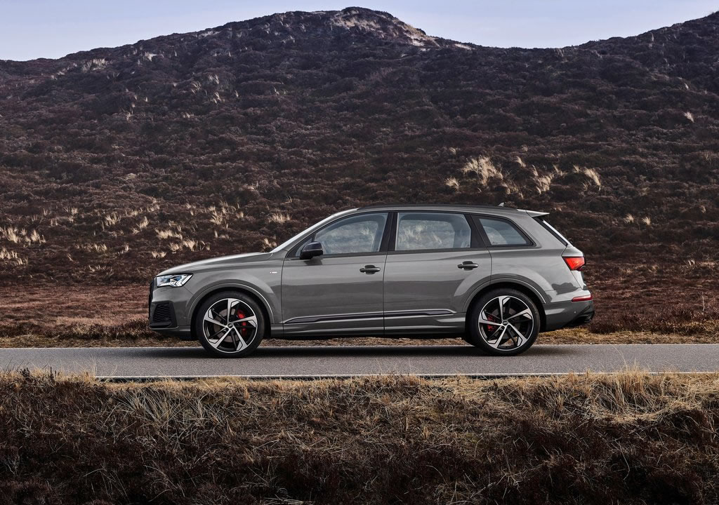 2022 Yeni Audi Q7 competition plus Fotoğrafları