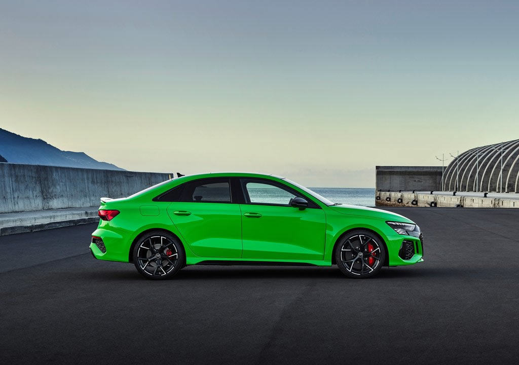 2022 Yeni Kasa Audi RS3 Sedan Fotoğrafları