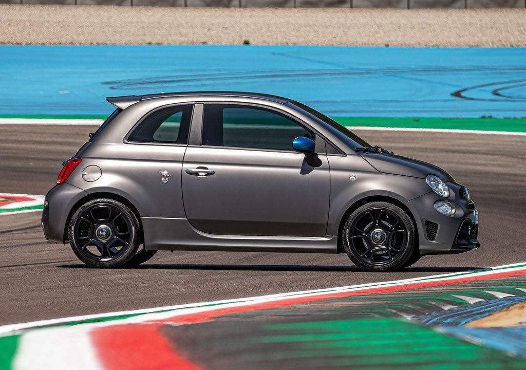 2022 Fiat F595 Abarth Fotoğrafları