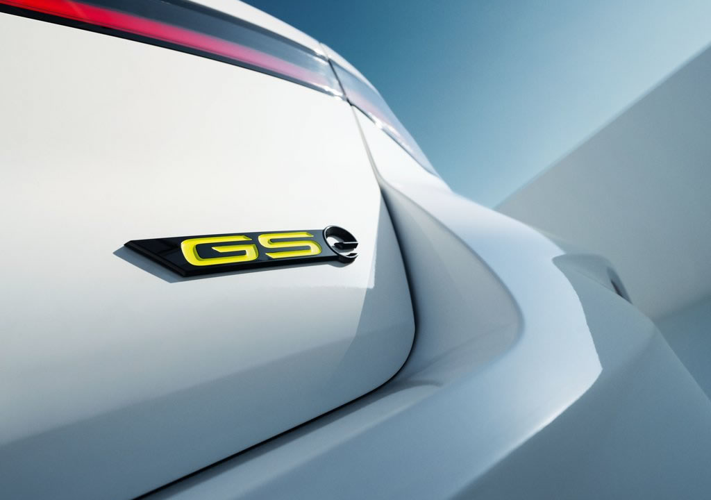 2023 Opel Astra GSe Menzili