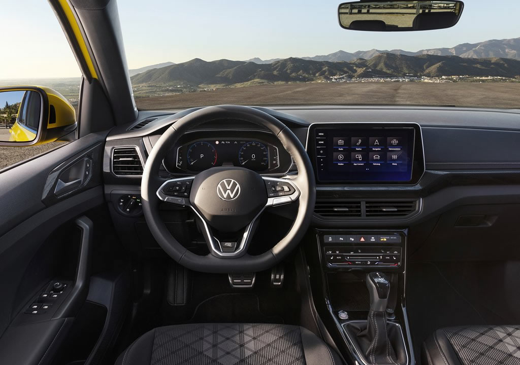 Makyajlı 2024 Volkswagen T-Cross Kokpiti