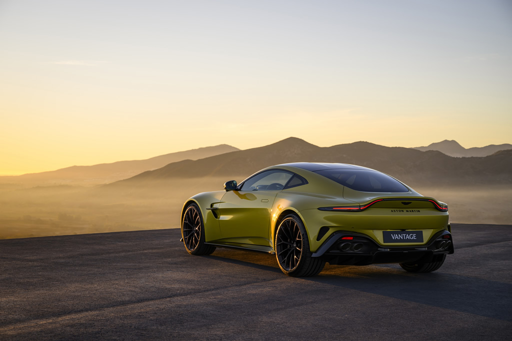 Yeni Aston Martin Vantage 0-100