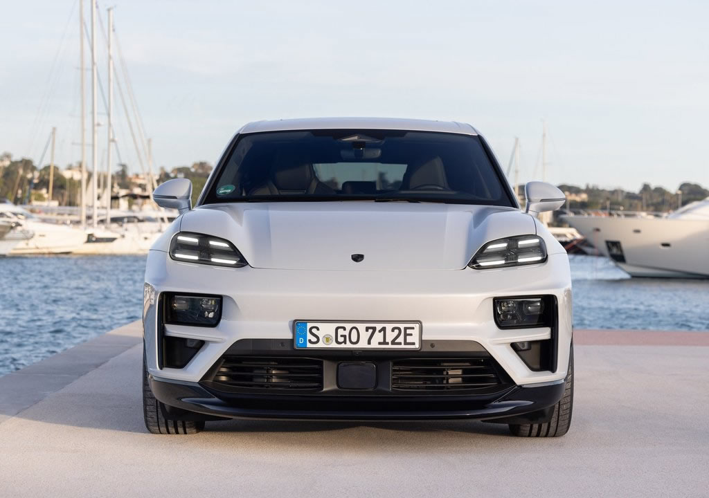 Elektrikli 2025 Porsche Macan Turbo