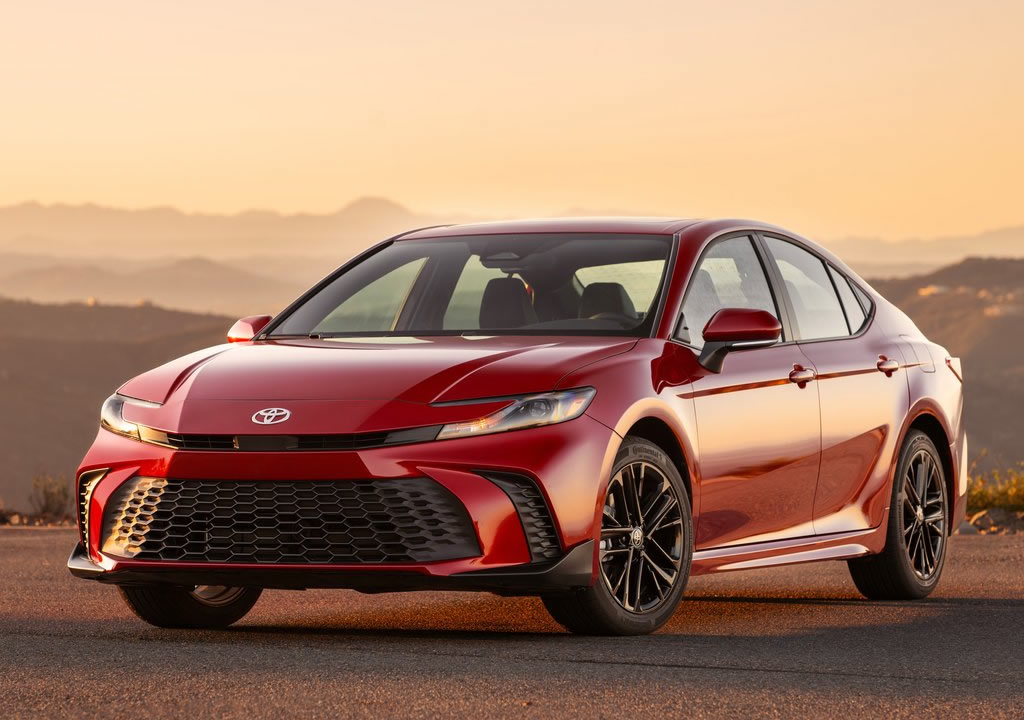 2025 Yeni Toyota Camry Hybrid Teknik Verileri