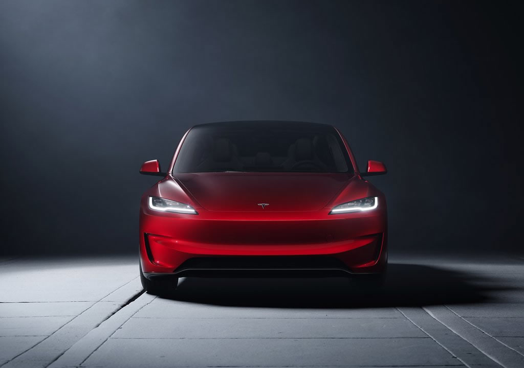 2025 Tesla Model 3 Performance Hızlanması